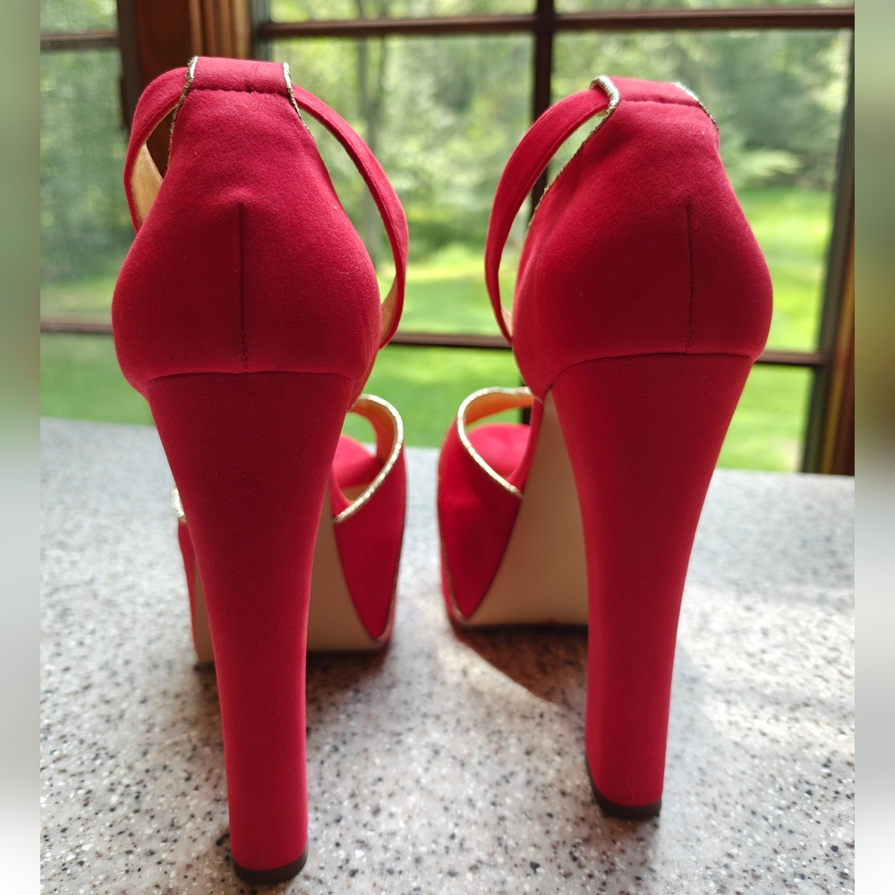 Luichiny Elegant Red Platform Heels - Picture 5 of 9